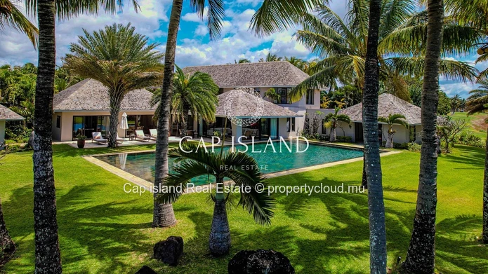 Exceptional villa with 180° view - BEAU CHAMP -