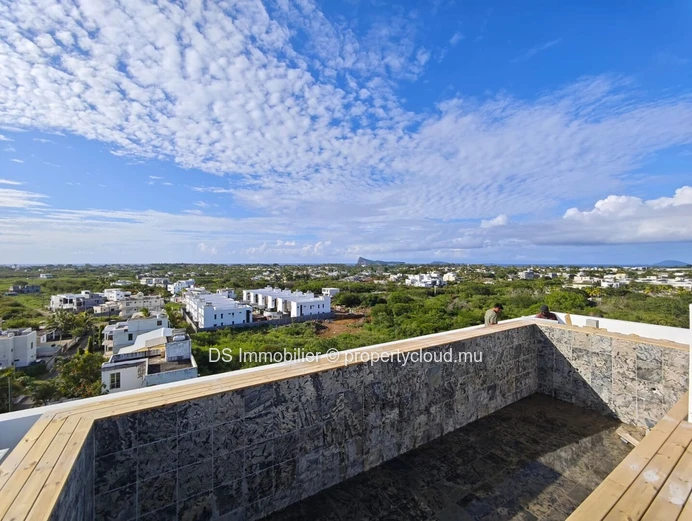 Penthouse De 3 Chambres Avec Vue Mer À Louer À Pereybere - Nord
