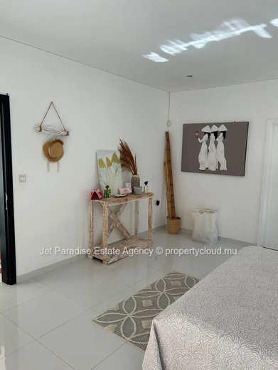 Modern Villa of 3 Bedrooms and pool
