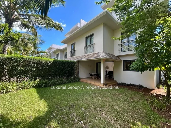 Villa Triplex à Louer à Azuri – Résidence Sécurisée avec Jardin Arboré