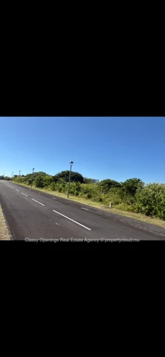 492m² Corner Residential Plot in Highlands — Near Schools & Shops