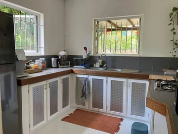 6 Bedroom House
