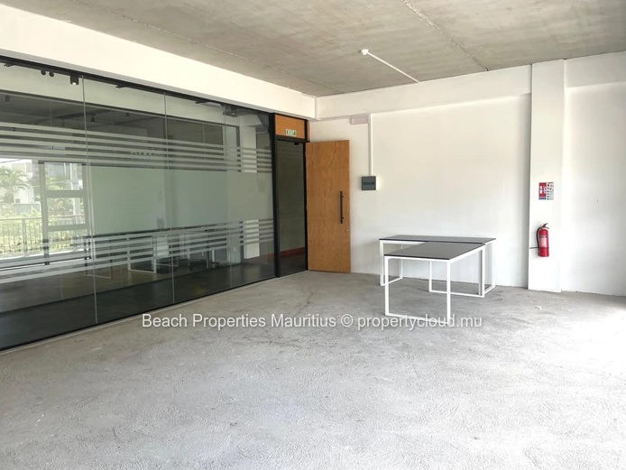59m² Commercial Unit with Balcony & Parking