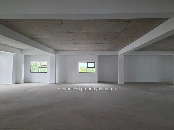 766 m² Office for Sale in Ebene