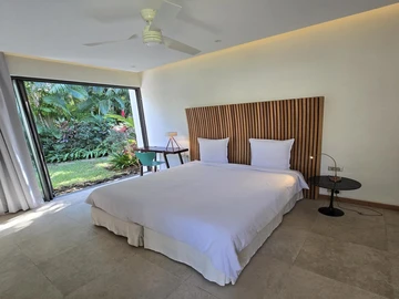 5 Bedroom Villa