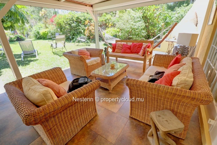 Maison de plain pied de 3 chambres pleine de charme face à la plage