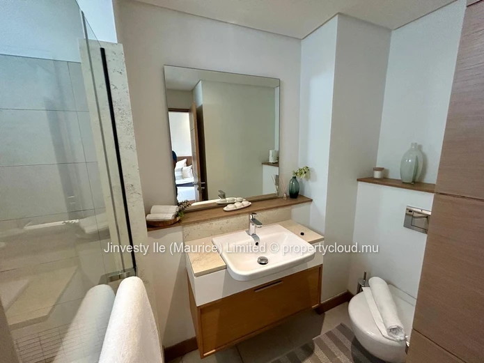 JINVESTY : Penthouse 2 chambres avec piscine Golf MONT CHOISY 790K€