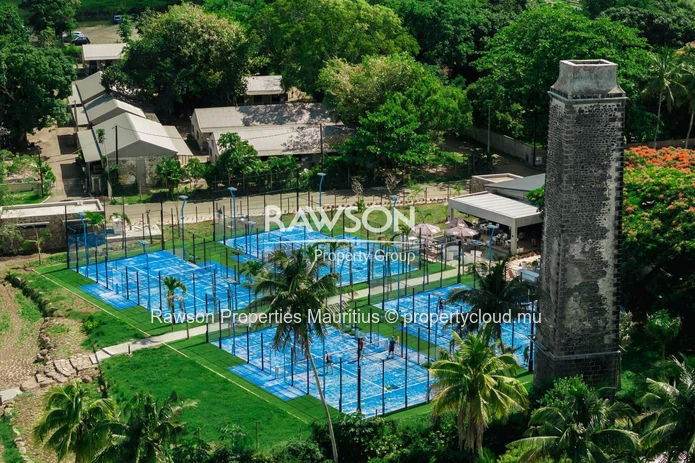 Villa 4 Chambres | Piscine Privée | Smart City De Beau Plan | Citoyens Mauriciens