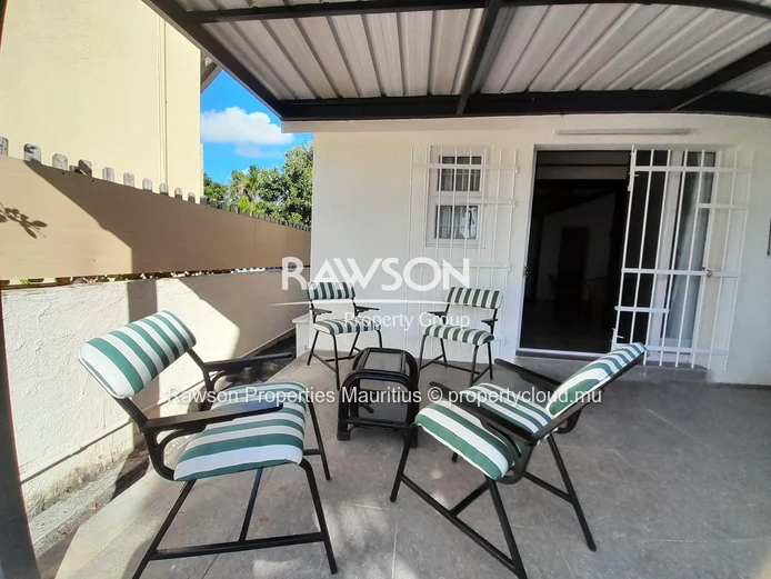 Villa Tropicale De 5 Chambres Avec Studio Indépendant Près De La Plage