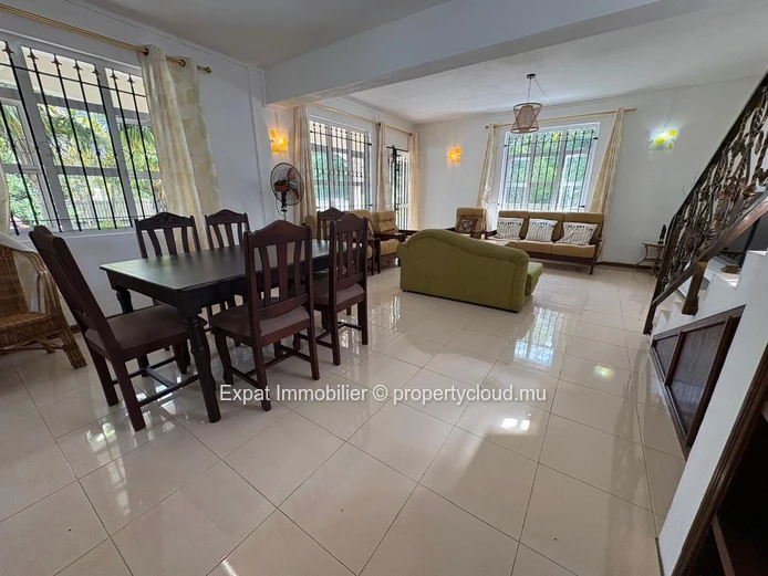 Villa Individuelle 3 Chambres Avec Piscine Et Jardin – Calodyne
