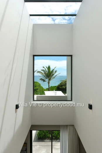 Pointe de Flacq - Upscale 6-bedroom villa