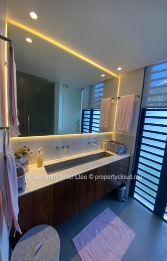 Pereybere Beachfront 3BR Apartment