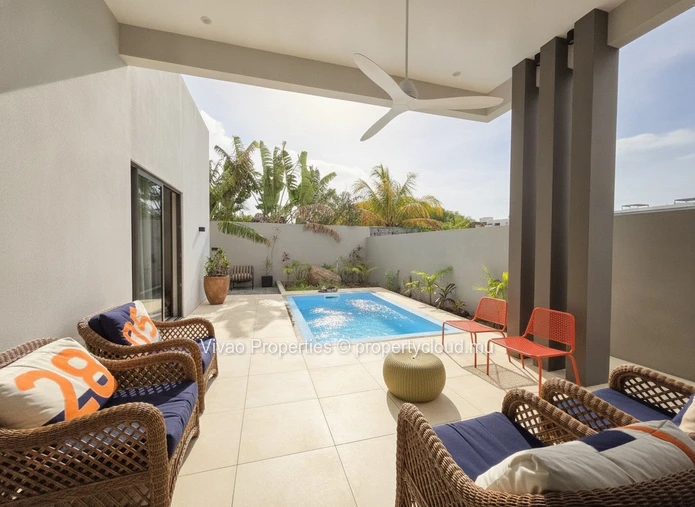 Villa individuelle de 2 chambres en-suite avec piscine privée à louer à Péreybère