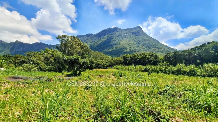 Land For Sale in Chantenay, Moka