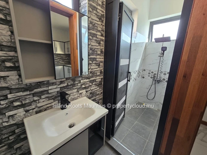 Beautiful newly built apartment ideally located in Goodlands, not far from Super U.