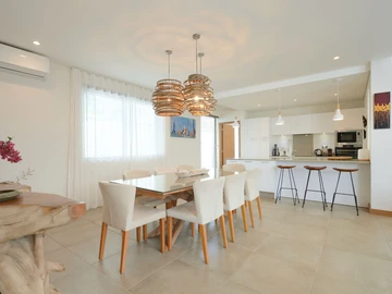 4 Bedroom Villa