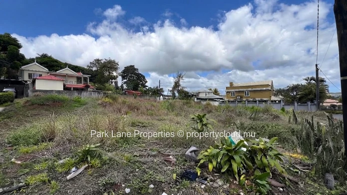 Prime  residential Plot of 1,046 m² – Ideal for your dream home