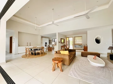 4 Bedroom Villa