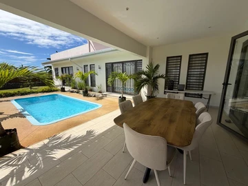 4 Bedroom Villa