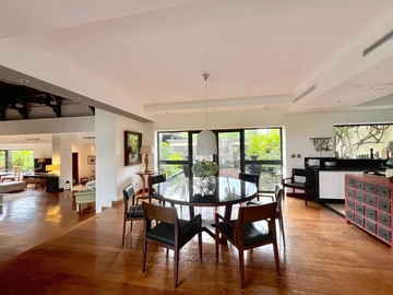 7 Bedroom Villa