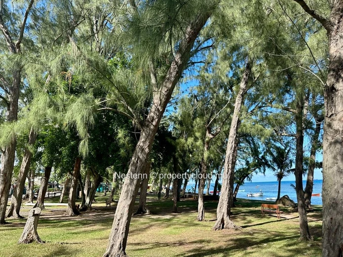 Prime land of 789.32 m² in a residence 