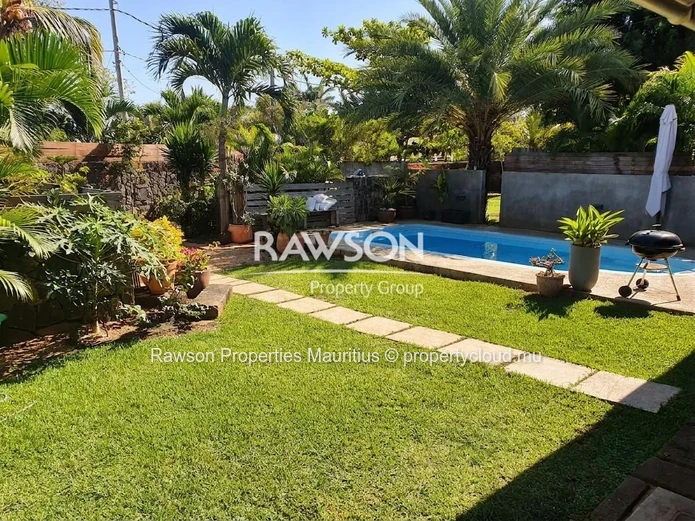 Charming 4-Bedroom Double Storey House for Rent | Private Pool, Kiosk & Large Terrace | Tamarin
