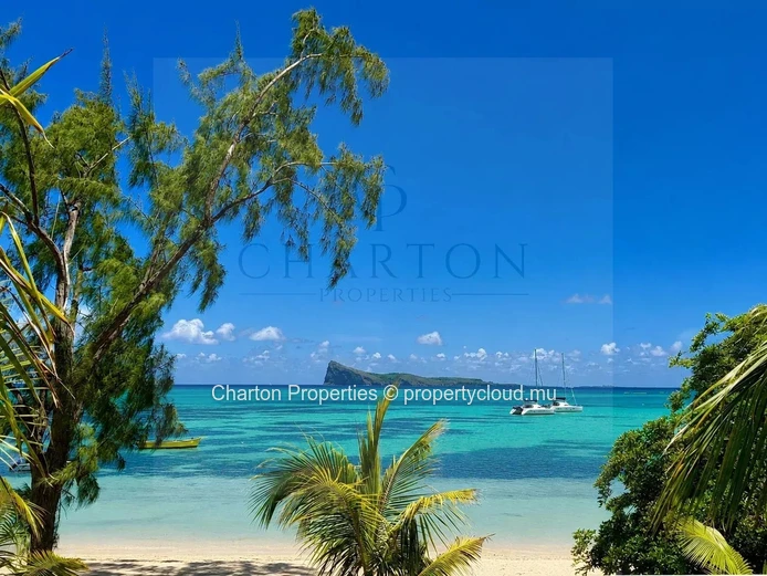 Single-story contemporary villa with 3 bedrooms and private pool - Exclusively reserved for the local market