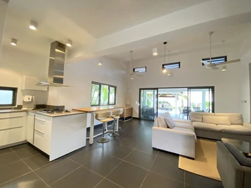4 Bedroom Villa