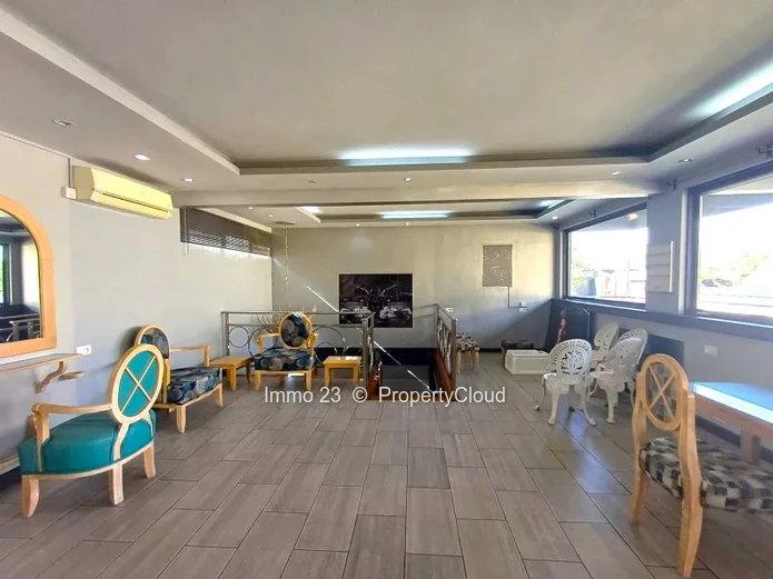 Emplacement commercial - 180m2 - Rose Hill