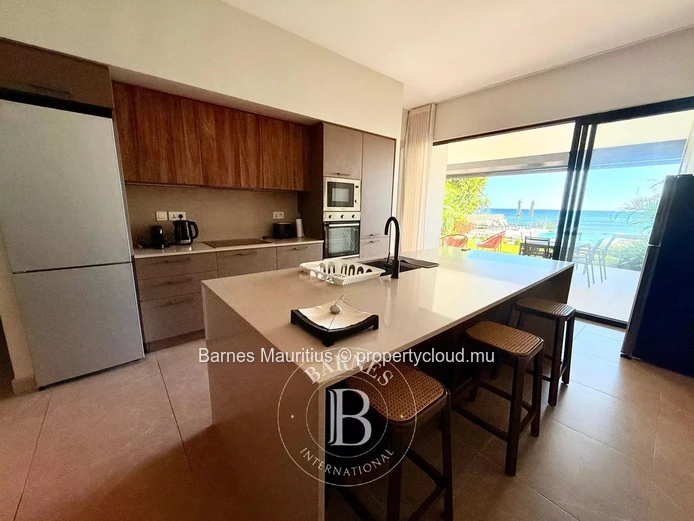 TAMARIN – Luxury Beachfront Apartment – 3 Bedrooms