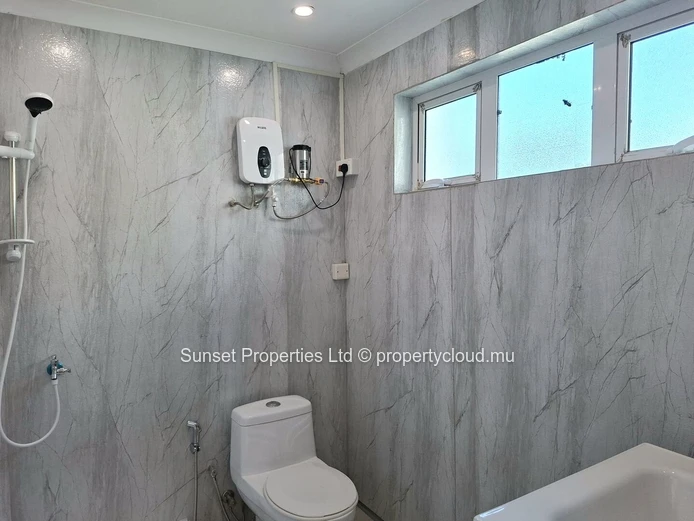 Renovated Apartment | 2 Bedrooms | 250m from the Beach