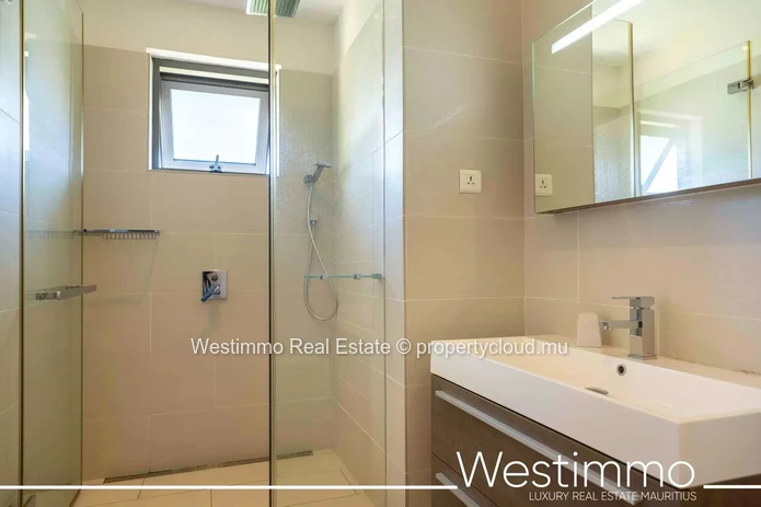 3-bedroom furnished apartment with terrace for rent in Mauritius