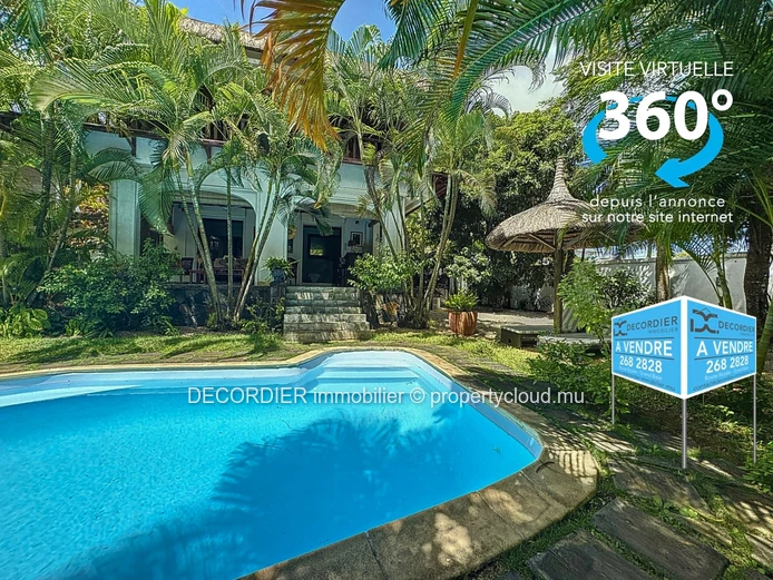 Maison contemporaine avec piscine et jardin - Accessible aux étrangers