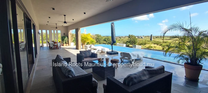 Exceptional, modern 3-bedroom villa located in the North