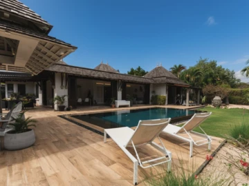 5 Bedroom Villa