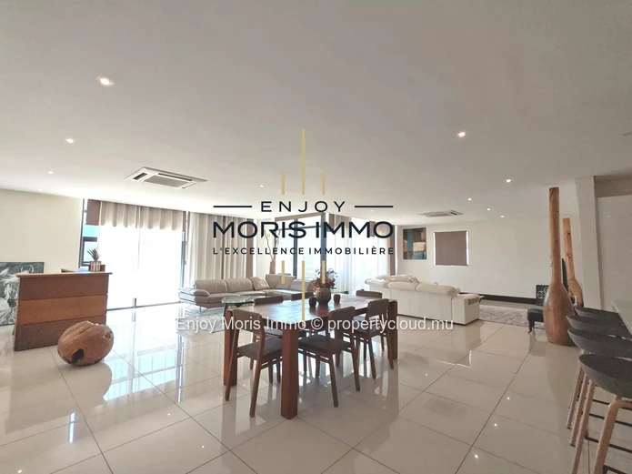Appartement de prestige  – 3 chambres | 240 m² | Piscine rooftop | Accessible aux étrangers (RES) | Île Maurice