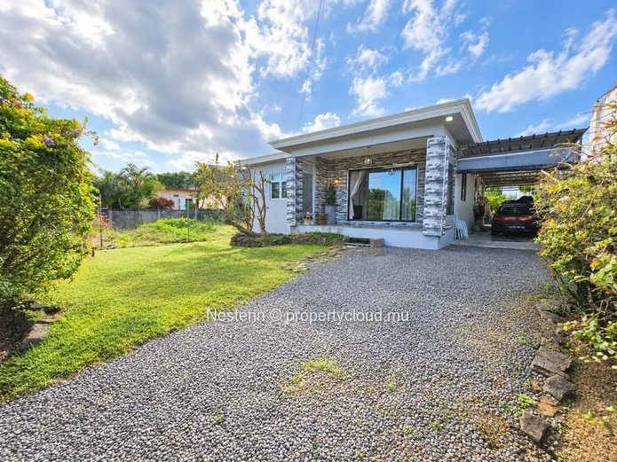 Cozy 3-Bedroom Family House