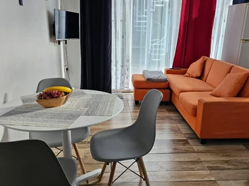 7 Bedroom Apartment