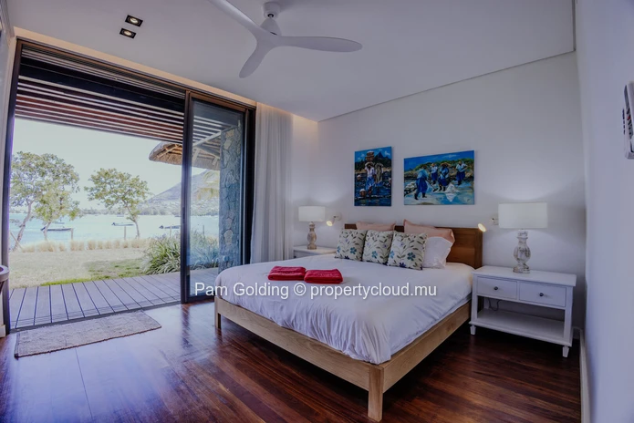 Villa de luxe en bord de mer avec piscine privée à Les Salines Rivière Noire, 3 chambres en suite