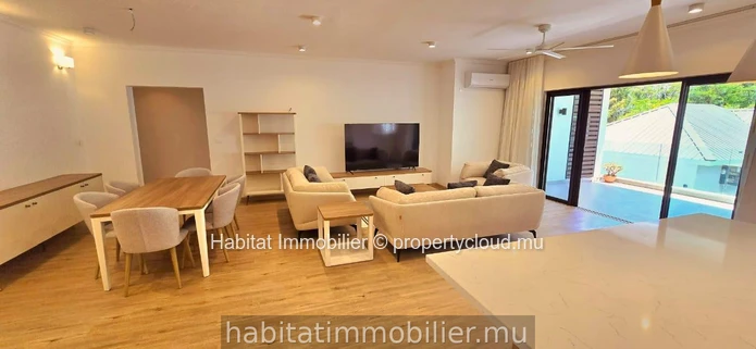 Découvrez ce magnifique appartement de 199 m², meublé et équipé, situé à Moka. Profitez d'une vue spectaculaire et di...