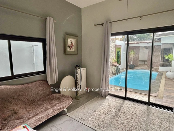 Spacious 5-Bedroom Individual House for Sale — Reserved for Mauritian Citizens