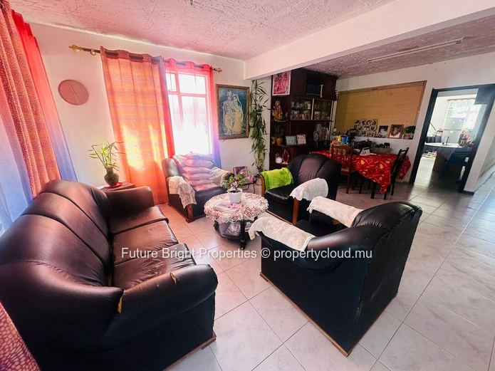 For Sale: Spacious Ground + 2 House - Perfect for Renovation and Customization!