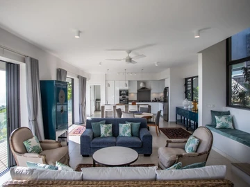 5 Bedroom House