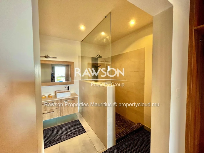 Apartment | 3 Bedrooms | Sea & Mountain Views | Tamarin