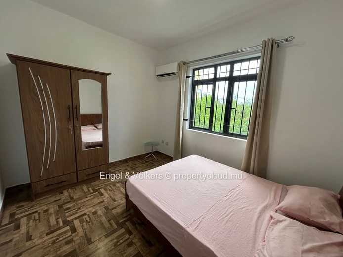 Charming 3-Bedroom House for Rent in Pereybere – Private Pool & Ideal Location