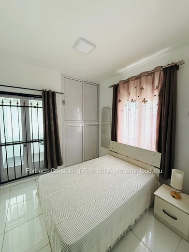 Maison de deux chambres au premier étage 