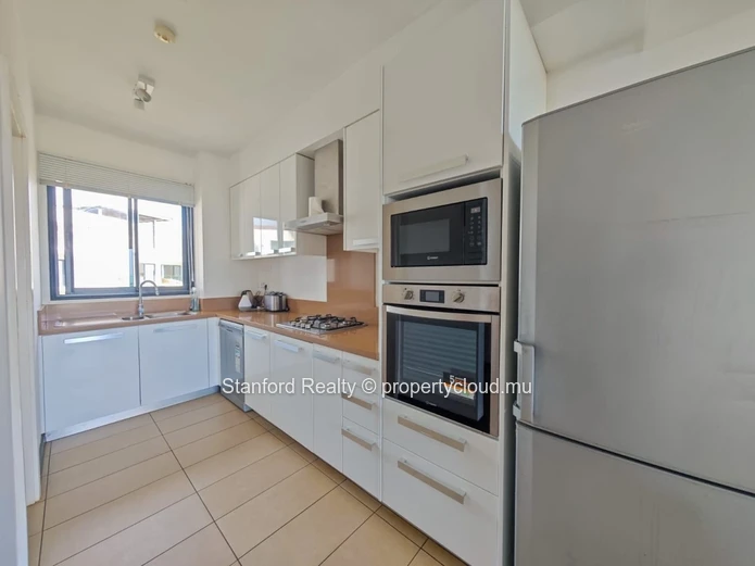 Apartment for Rent - 3 Bedrooms, Azuri
