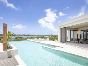 4 Bedroom Villa