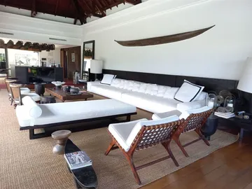 6 Bedroom Villa