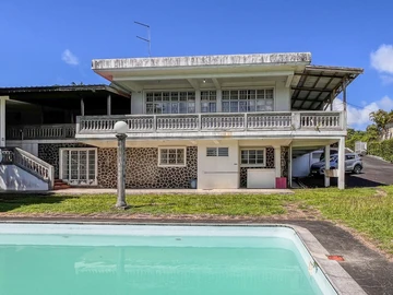 6 Bedroom House